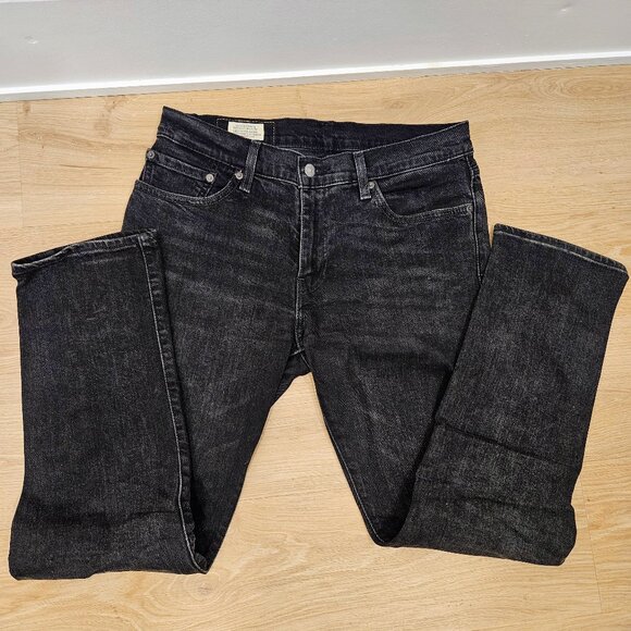 Levi's Premium Slim Fit Denim (31x30) - Picture 4 of 10